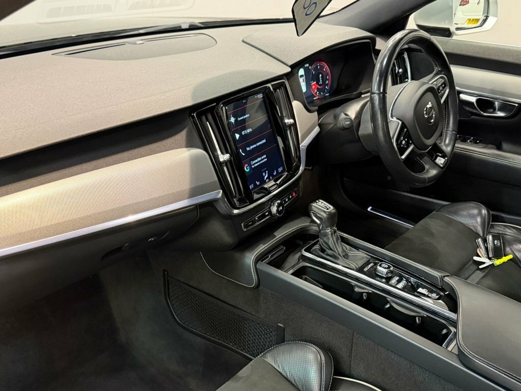 Volvo S90 Saloon 2.0 D4 Momentum Euro 6 Ss 2018 Gold #27