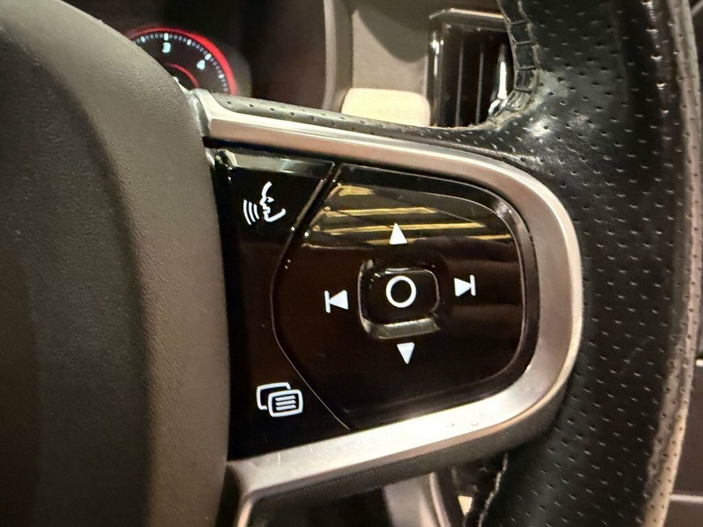Volvo S90 Saloon 2.0 D4 Momentum Euro 6 Ss 2018 Gold #20