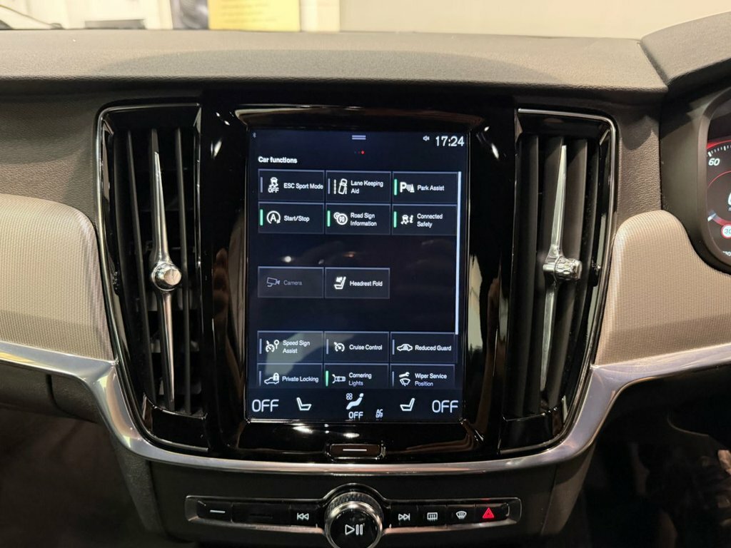 Volvo S90 Saloon 2.0 D4 Momentum Euro 6 Ss 2018 Gold #19
