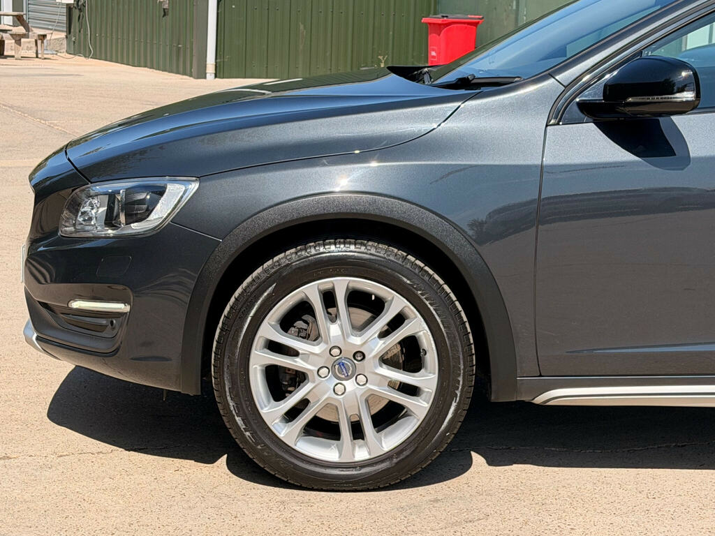 Volvo V60 Cross Country Se Nav Brown #22