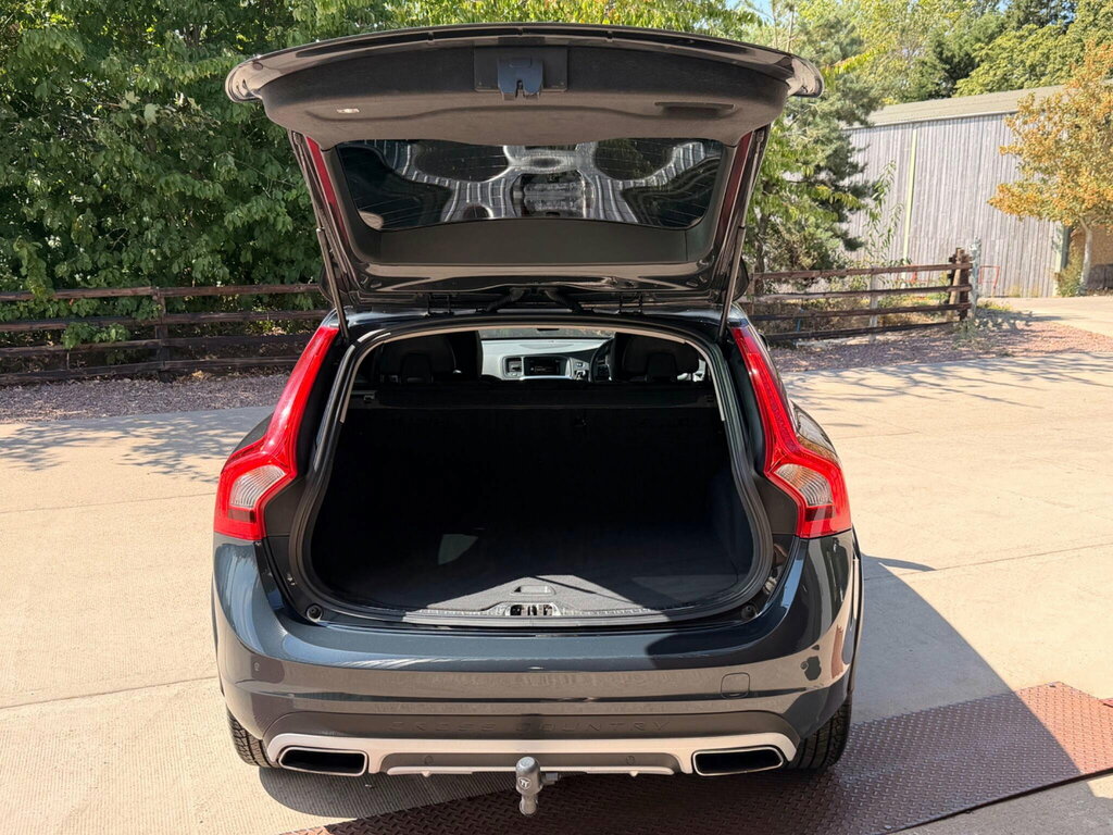 Volvo V60 Cross Country Se Nav Brown #33