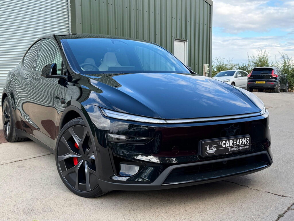 Tesla Model Y Dual Motor Performance 4Wde Black