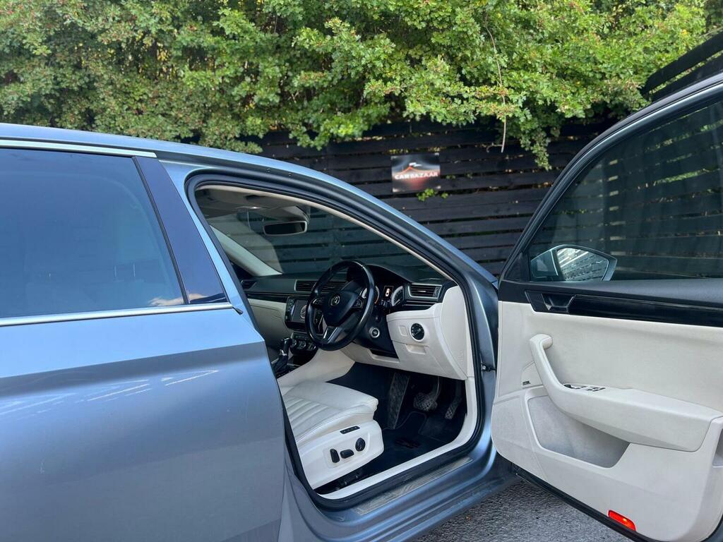 Skoda Superb 2.0 Tdi Elegance Dsg Euro 5 Ss White #28