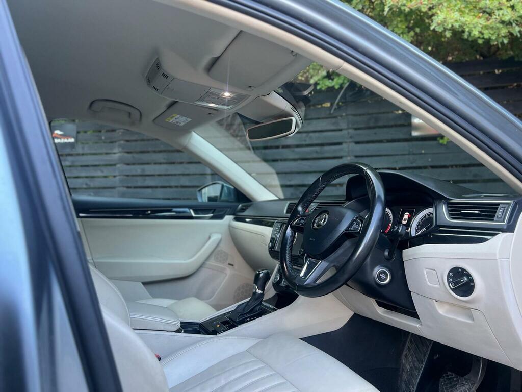 Skoda Superb 2.0 Tdi Elegance Dsg Euro 5 Ss White #7