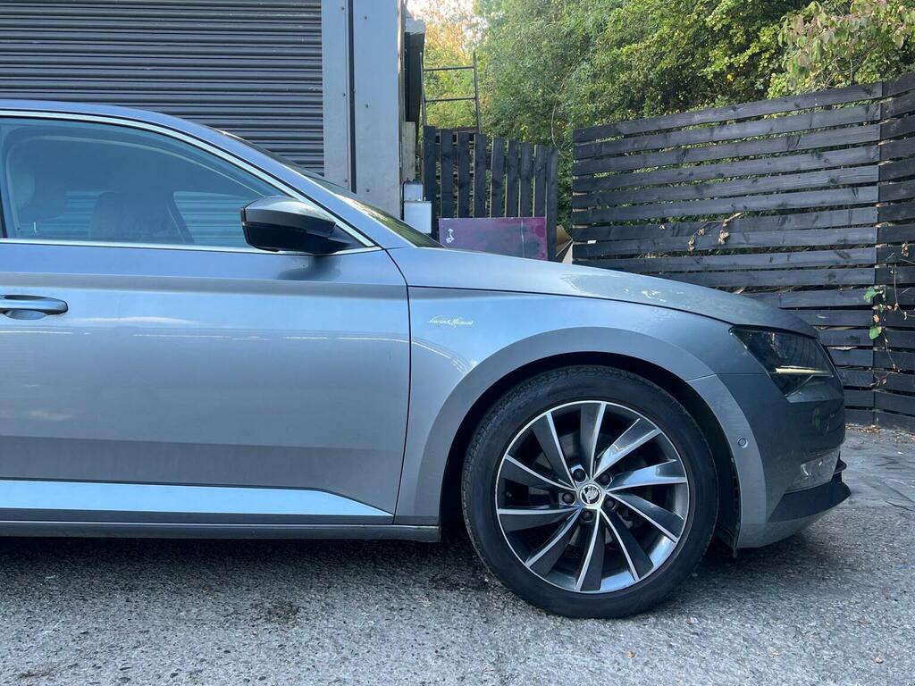 Skoda Superb 2.0 Tdi Elegance Dsg Euro 5 Ss White #14