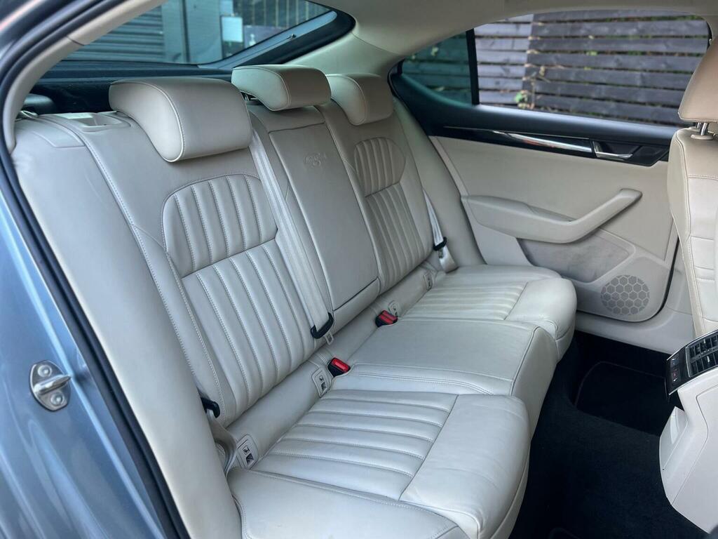 Skoda Superb 2.0 Tdi Elegance Dsg Euro 5 Ss White #35