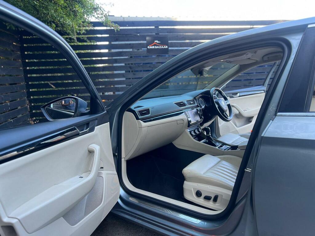 Skoda Superb 2.0 Tdi Elegance Dsg Euro 5 Ss White #40