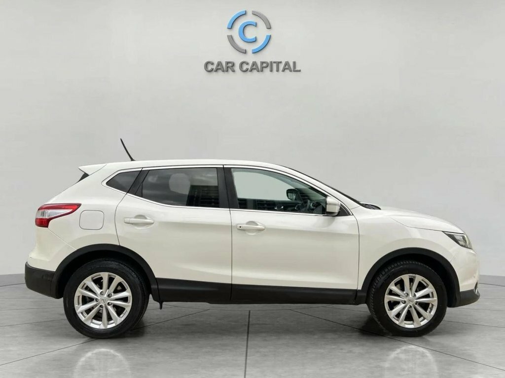 Nissan Qashqai 1.2L Acenta Premium WA14VZU White #4