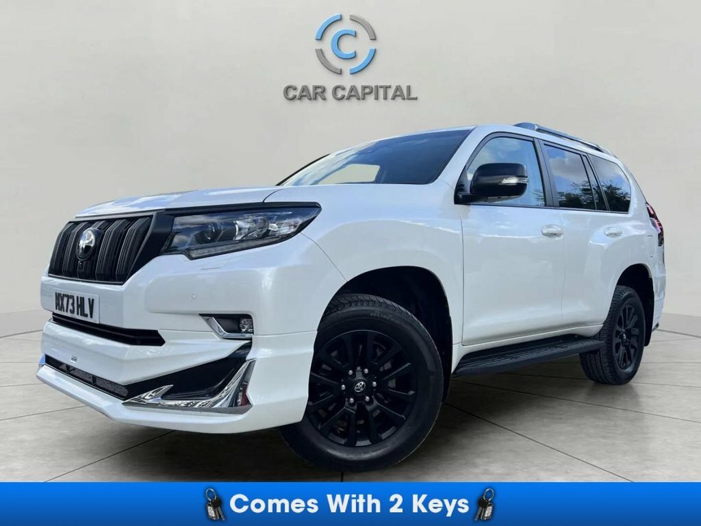Toyota Land Cruiser Mpv White