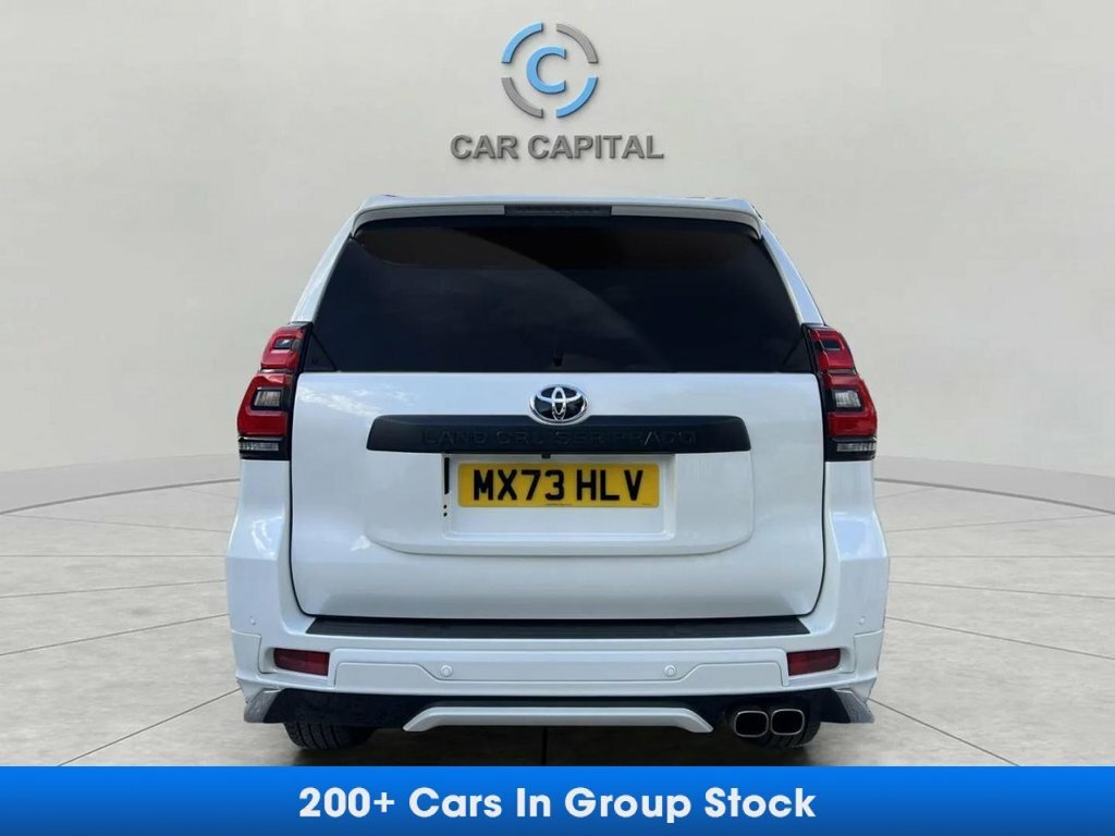 Toyota Land Cruiser Mpv White #5