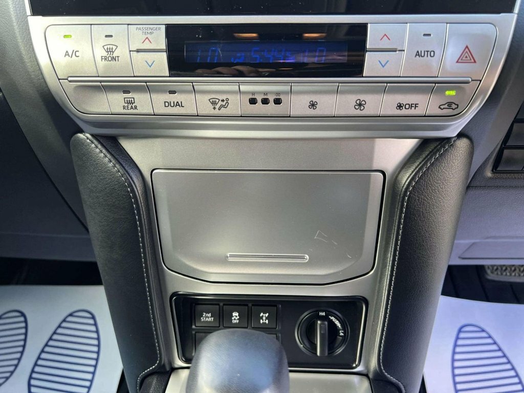 Toyota Land Cruiser D Active U1690 Ulez White #43