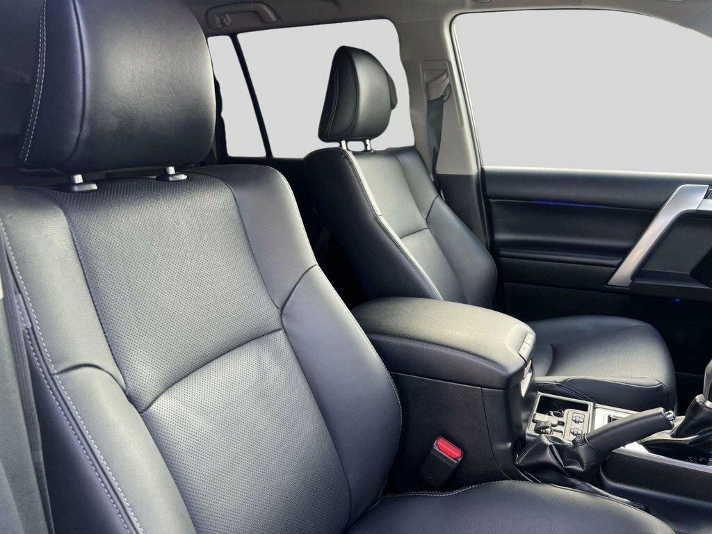 Toyota Land Cruiser D Active U1690 Ulez White #31