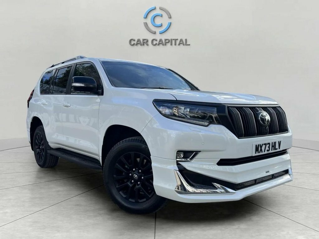 Toyota Land Cruiser Mpv White #3