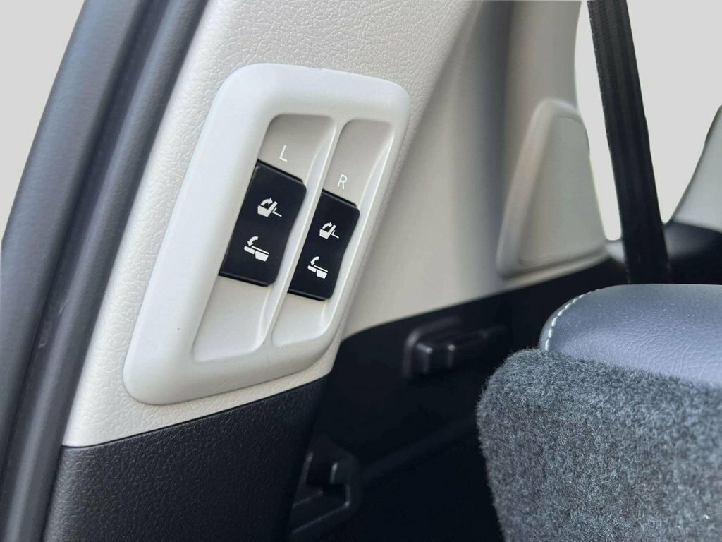Toyota Land Cruiser D Active U1690 Ulez White #9