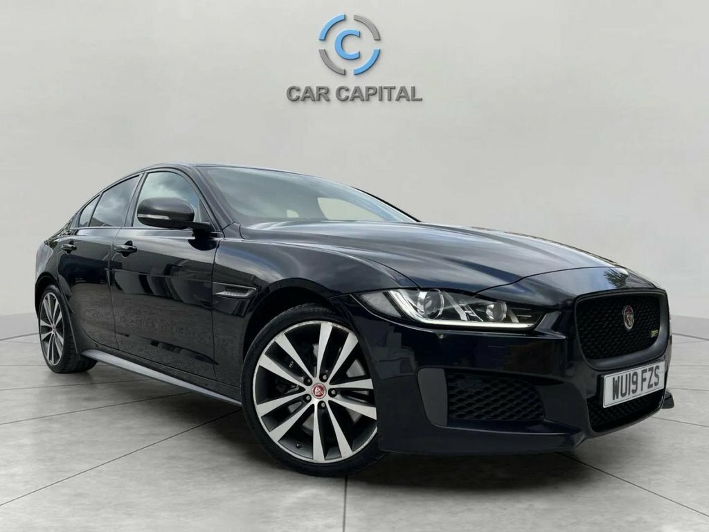 Jaguar XE 2L 300 Sport Black #2