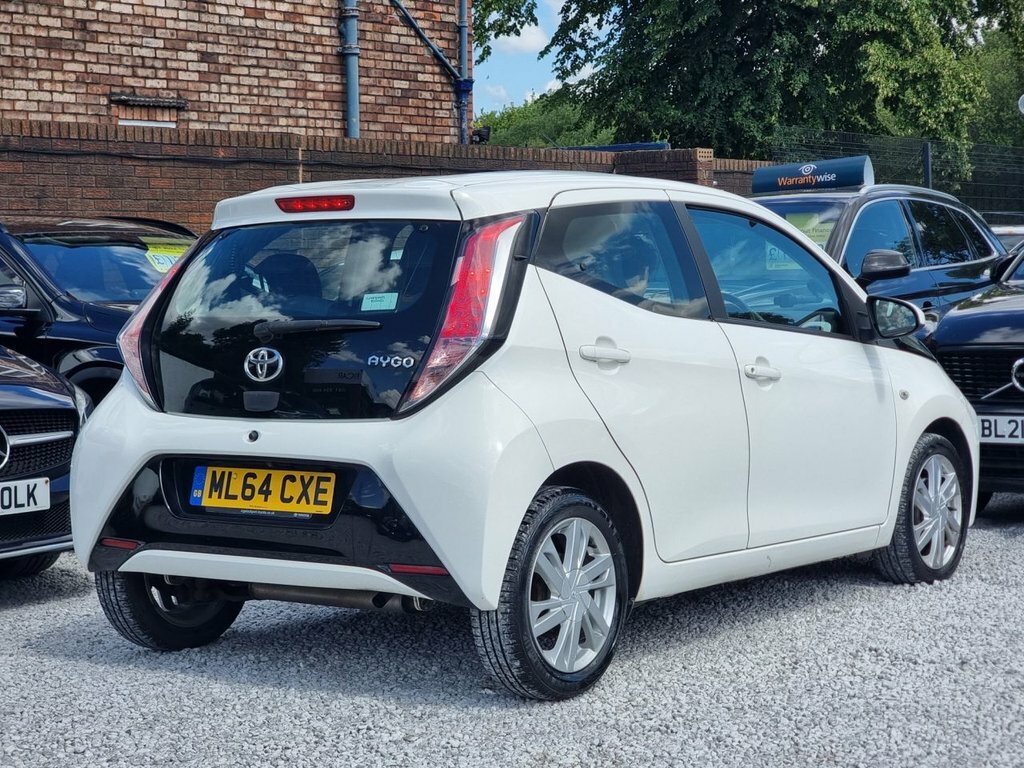 Toyota Aygo 1L X-pression White #5