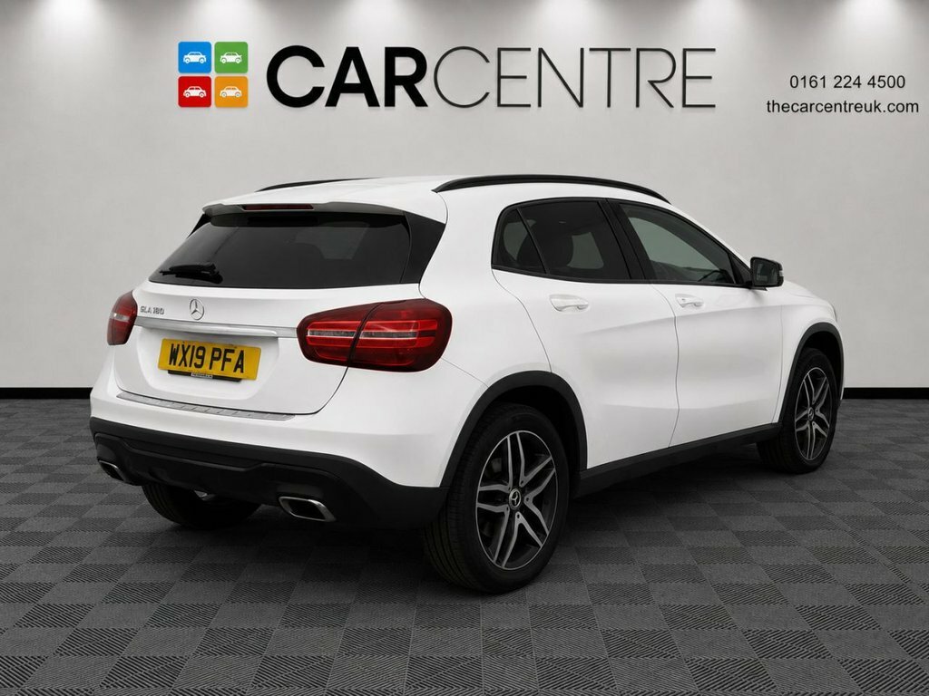Mercedes-Benz GLA Class 1.6L Urban Edition White #5