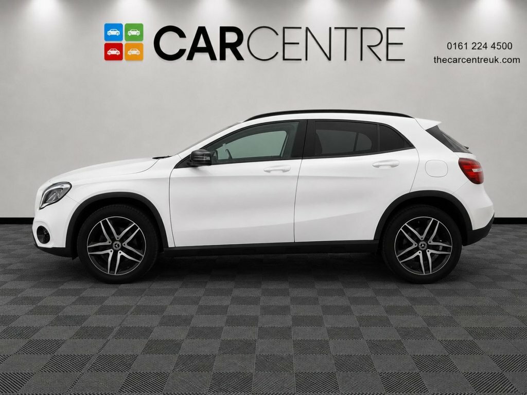 Mercedes-Benz GLA Class 1.6L Urban Edition White #6