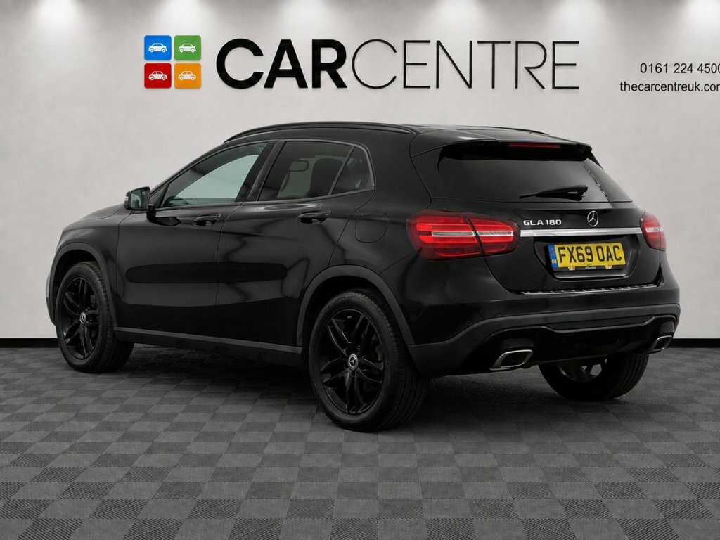 Mercedes-Benz GLA Class 1.6L Urban Edition Black #2