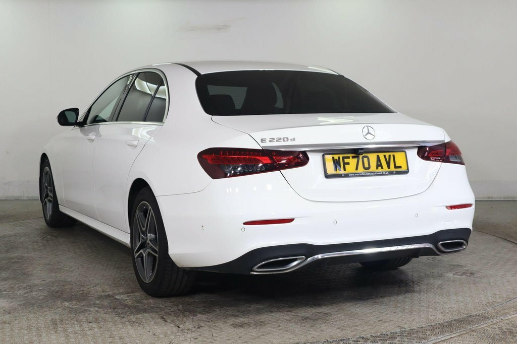Mercedes-Benz E Class 2L Amg Line White #4