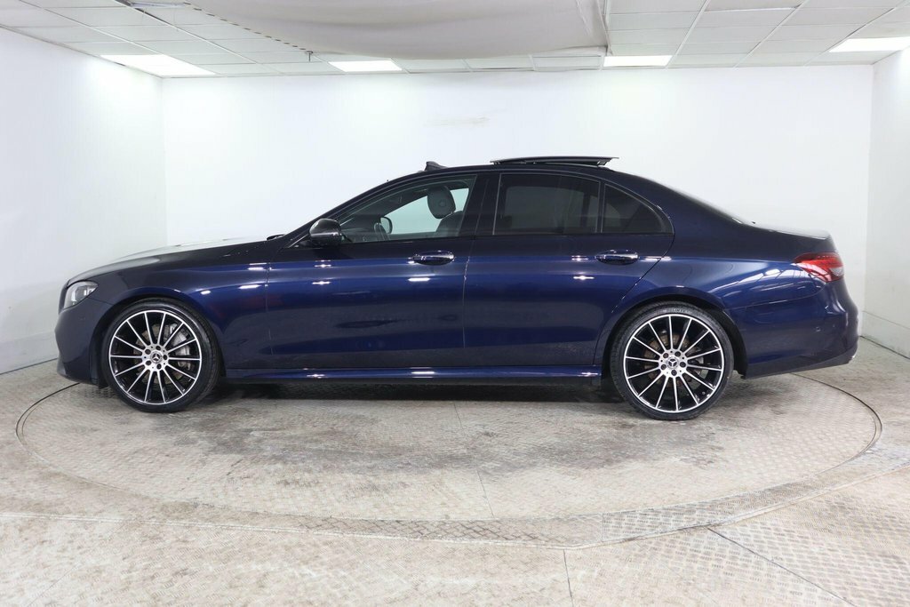 Mercedes-Benz E Class 2L Amg Line Night Edition Blue #5