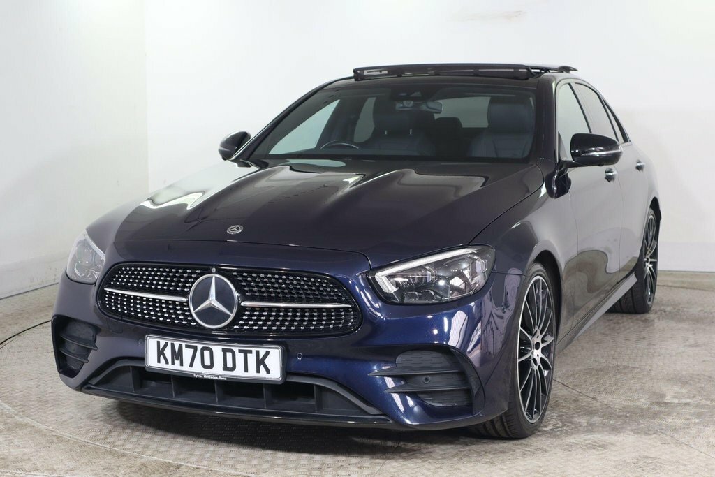 Mercedes-Benz E Class 2L Amg Line Night Edition Blue #3