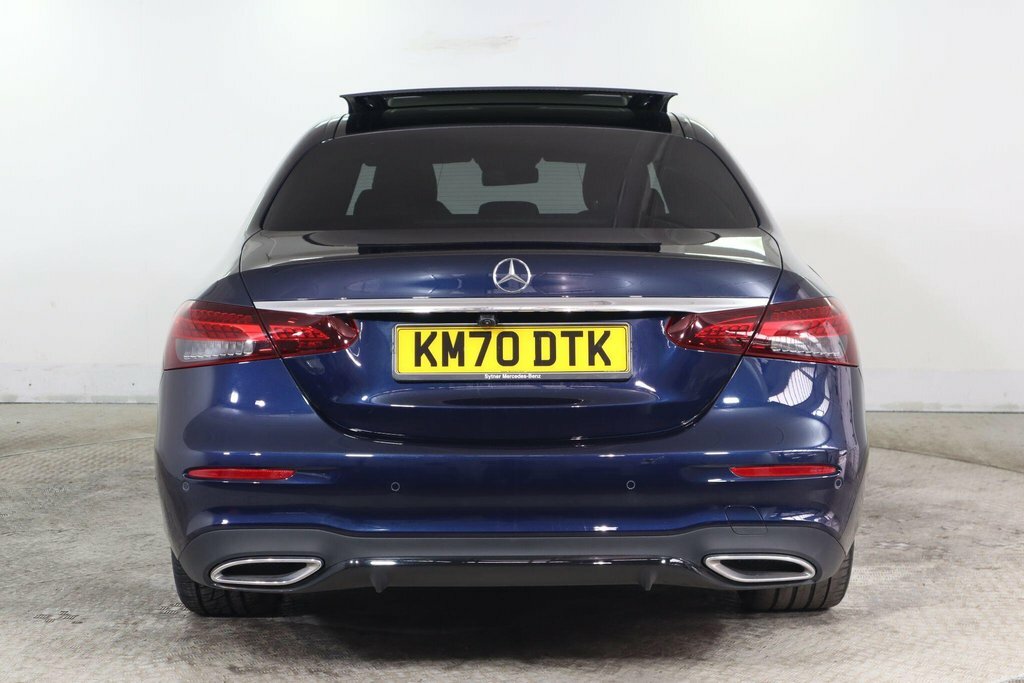 Mercedes-Benz E Class 2L Amg Line Night Edition Blue #6