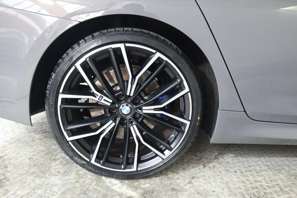 BMW 5 Series M550i Xdrive Black #30
