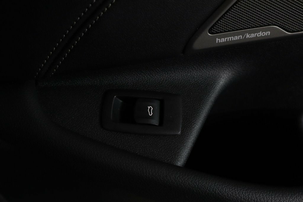 BMW 5 Series M550i Xdrive Black #24