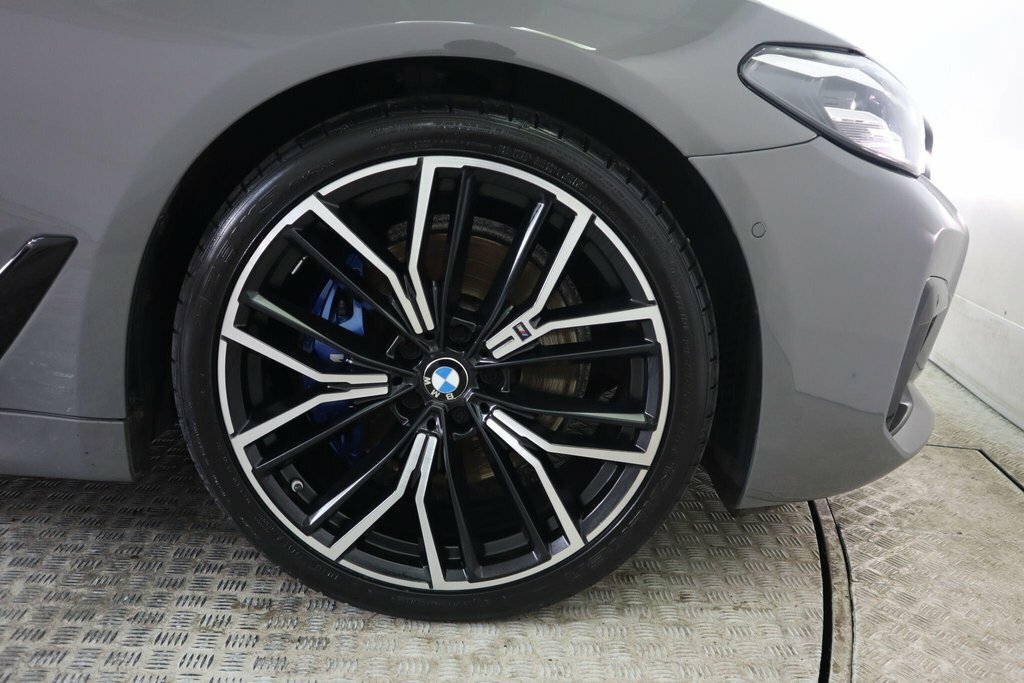BMW 5 Series M550i Xdrive Black #29