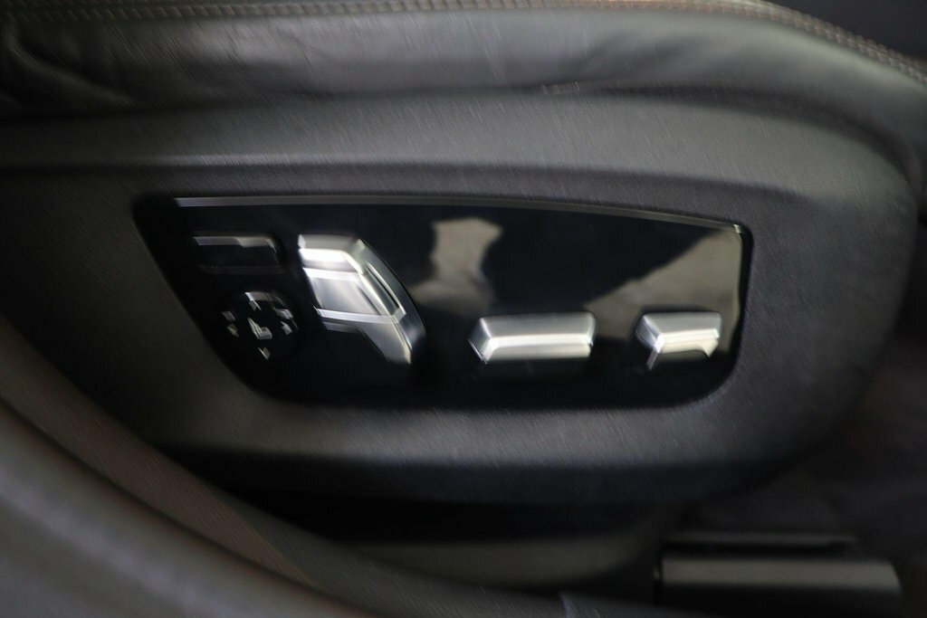BMW 5 Series M550i Xdrive Black #27