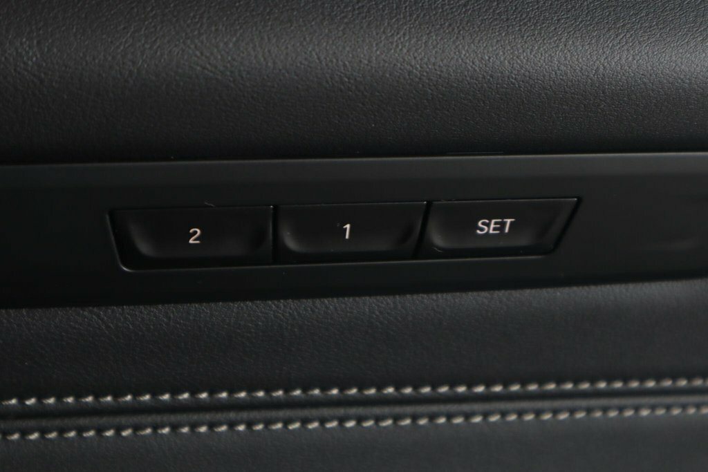 BMW 5 Series M550i Xdrive Black #25