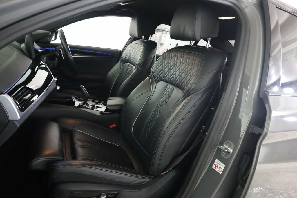 BMW 5 Series M550i Xdrive Black #58