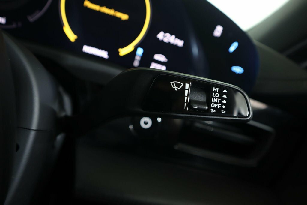 Porsche Taycan Performance Plus 93.4Kwh 4S Saloon Au Red #14