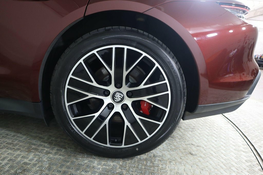 Porsche Taycan Performance Plus 93.4Kwh 4S Saloon Au Red #25