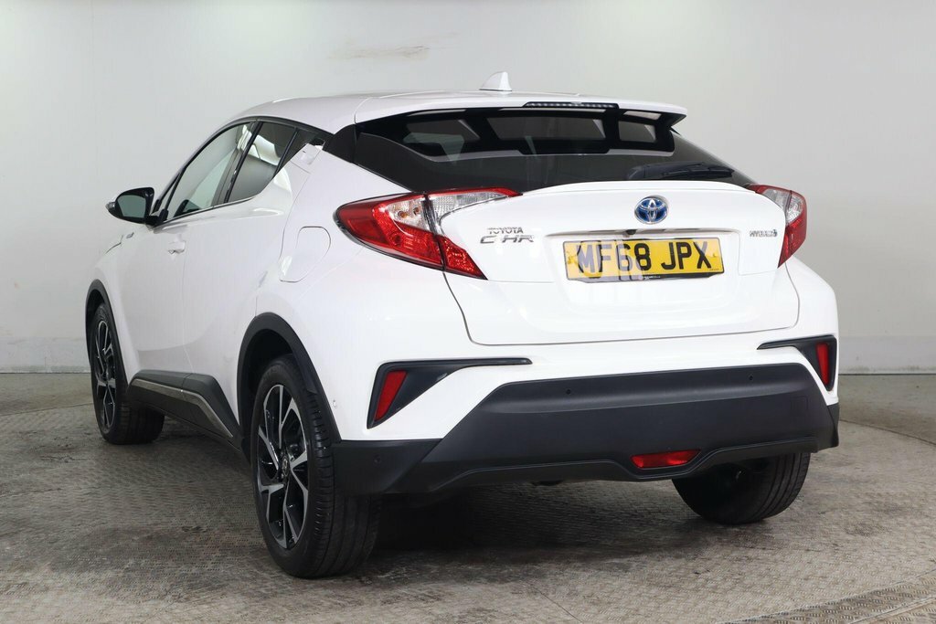 Toyota C-Hr 1.8L Design White #4