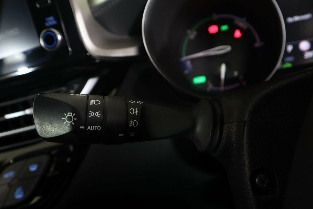 Toyota C-Hr Design 2.0 Hybrid Purple #46