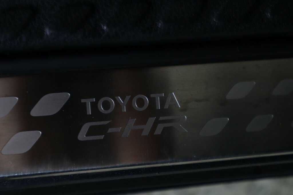 Toyota C-Hr Design 2.0 Hybrid Purple #47