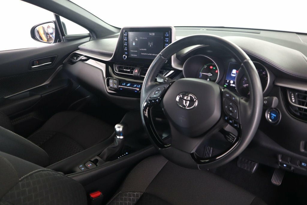 Toyota C-Hr Design 2.0 Hybrid Purple #9