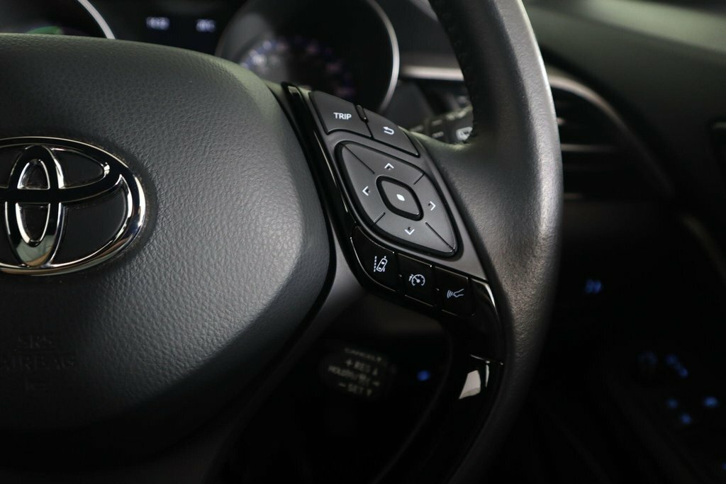 Toyota C-Hr Design 2.0 Hybrid Purple #42