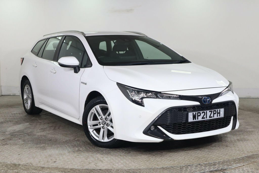 Toyota Corolla 1.8L Icon Tech White