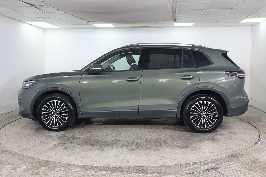 Volkswagen Tiguan R-line White #5