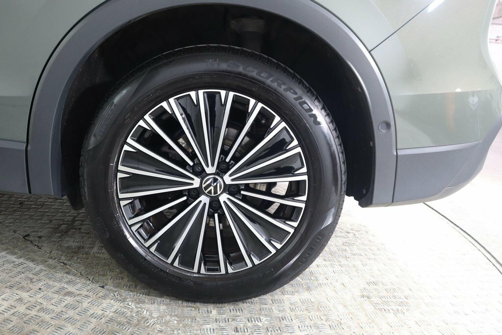 Volkswagen Tiguan R-line White #29