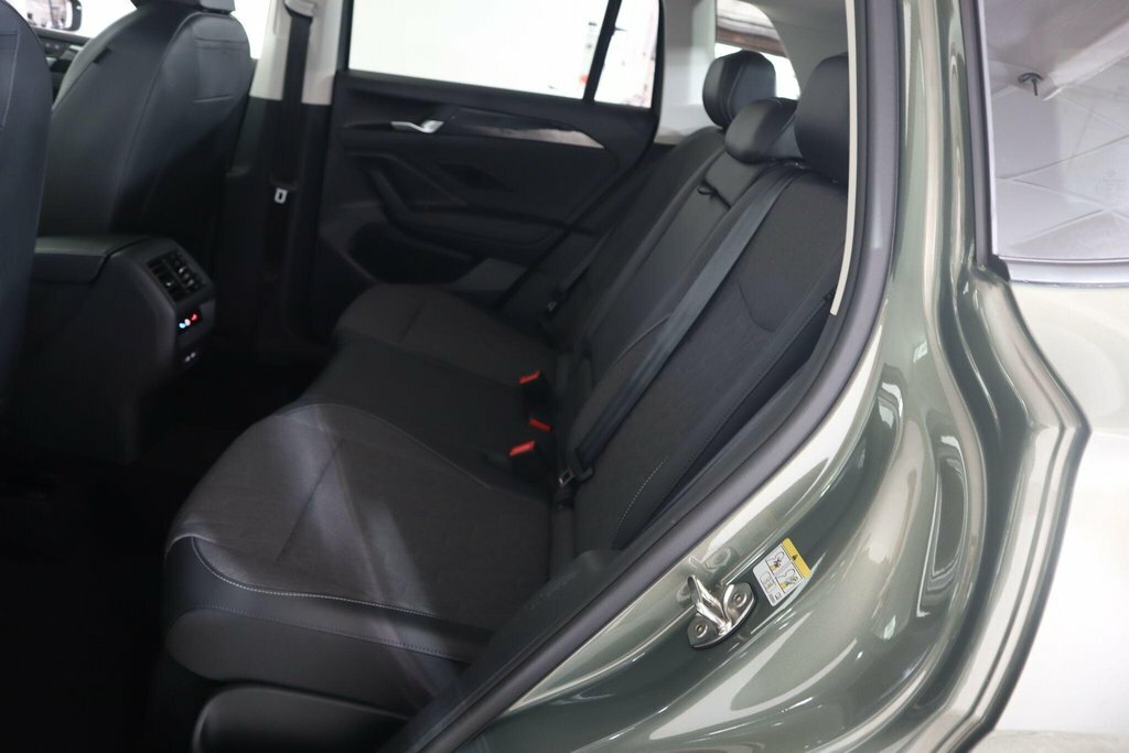 Volkswagen Tiguan R-line White #13