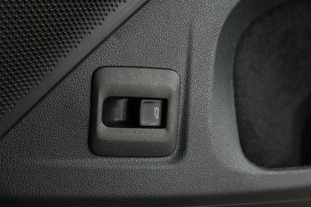 Volkswagen Tiguan R-line White #20