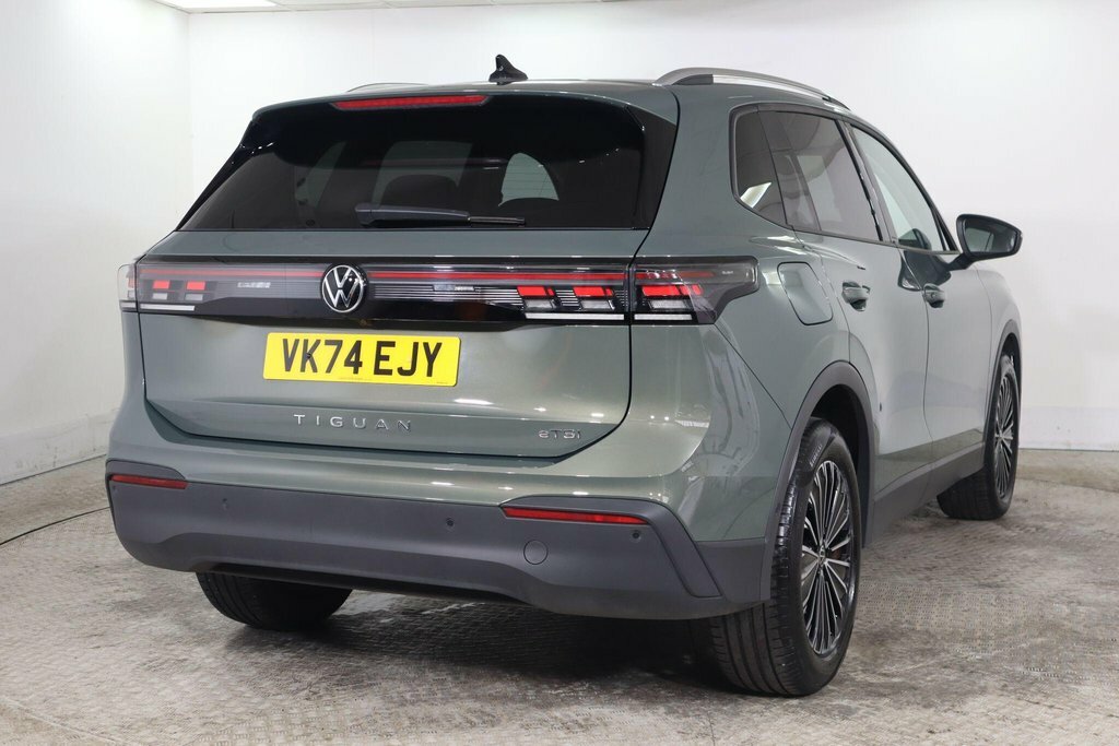 Volkswagen Tiguan R-line White #8