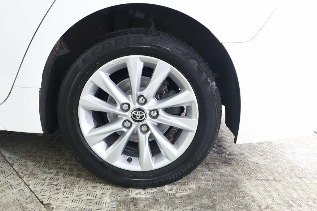 Toyota Corolla 1.8 Hybrid Icon Cvt White #26