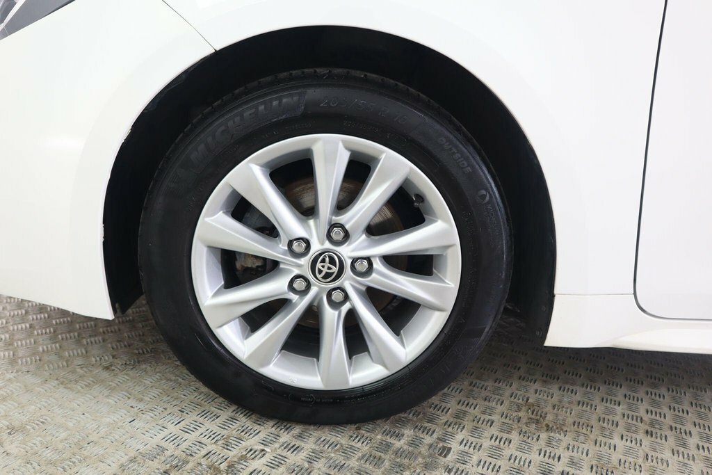 Toyota Corolla 1.8 Hybrid Icon Cvt White #27
