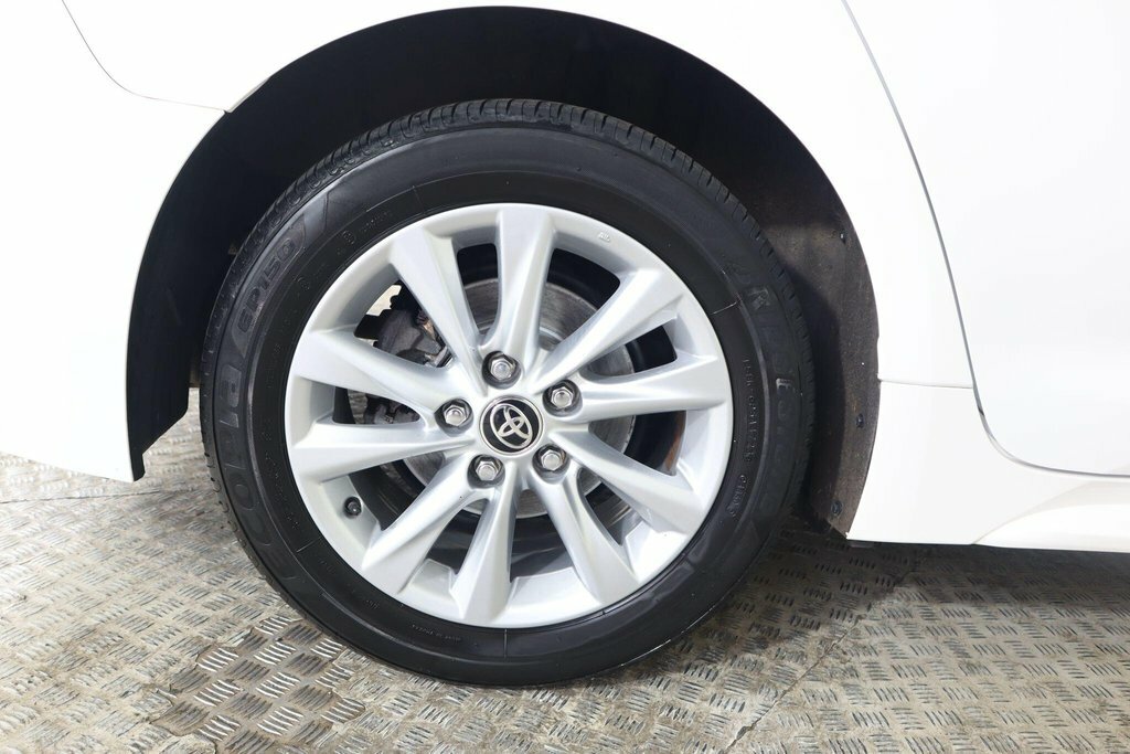 Toyota Corolla 1.8 Hybrid Icon Cvt White #25