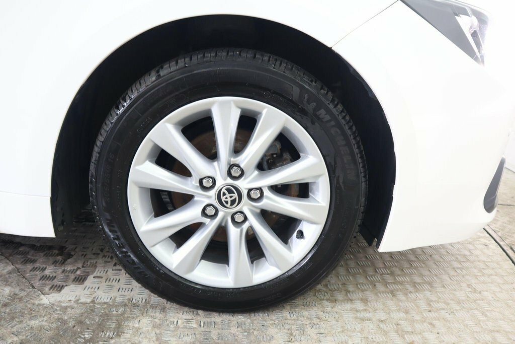 Toyota Corolla 1.8 Hybrid Icon Cvt White #24